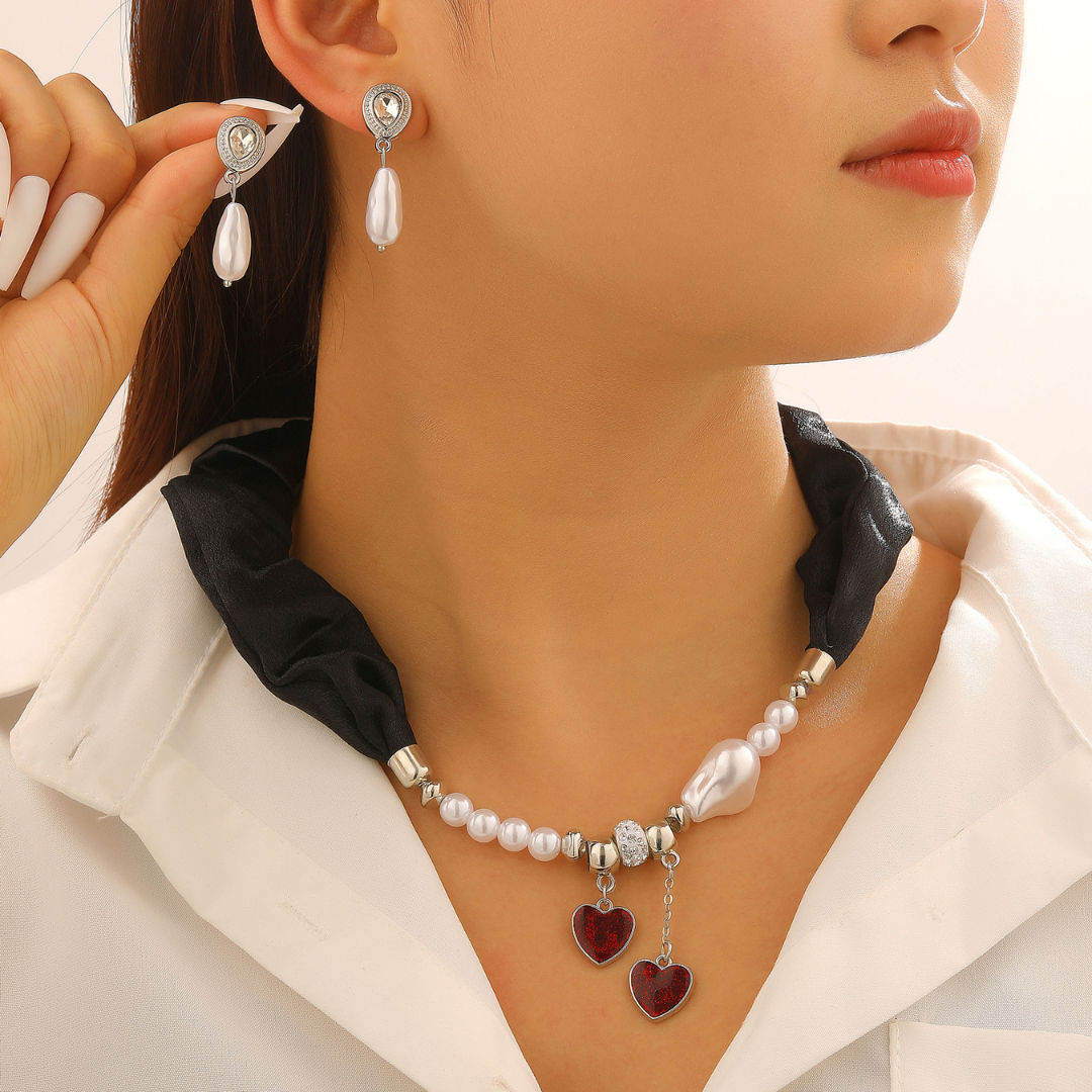 Scarlet Baroque Set