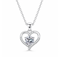 Heart Gleam Necklace