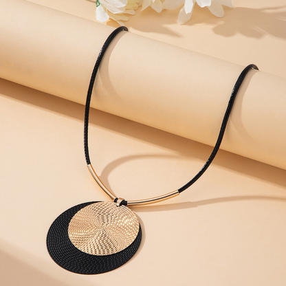 Chic Medallion Set