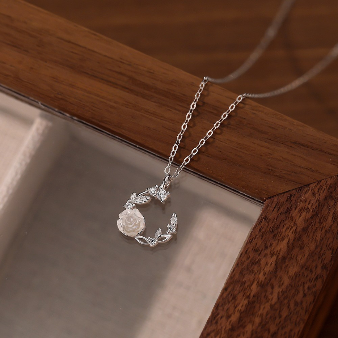Regal Luster Necklace