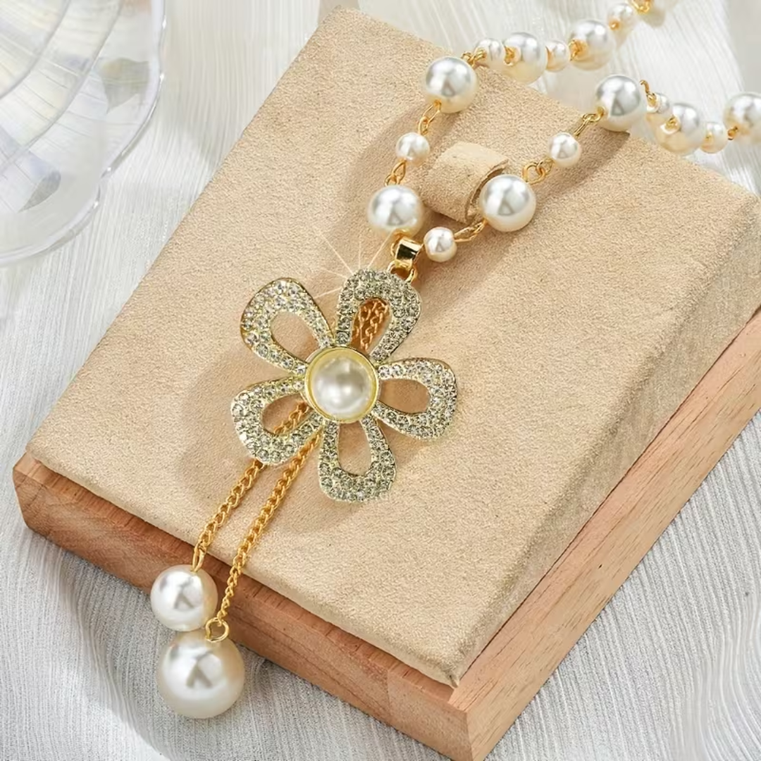 Floral Pearl Necklace