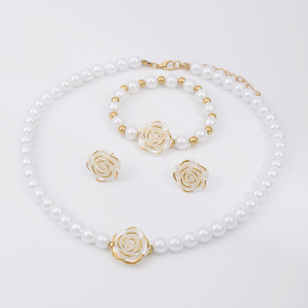 Camellia Pearl Set