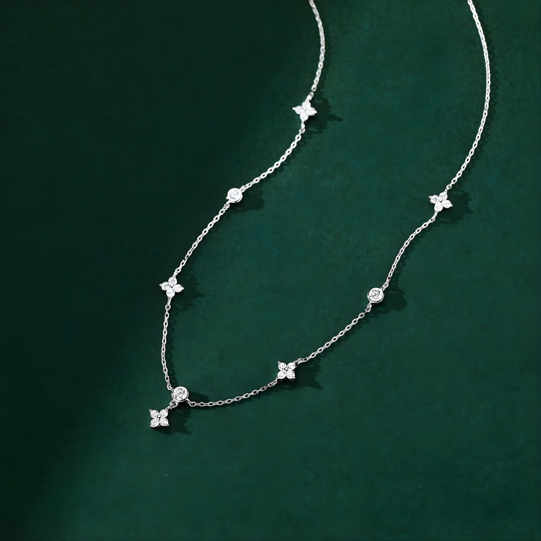 Glace Clover Necklace