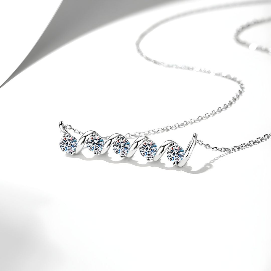 Lovessom Lueur Necklace