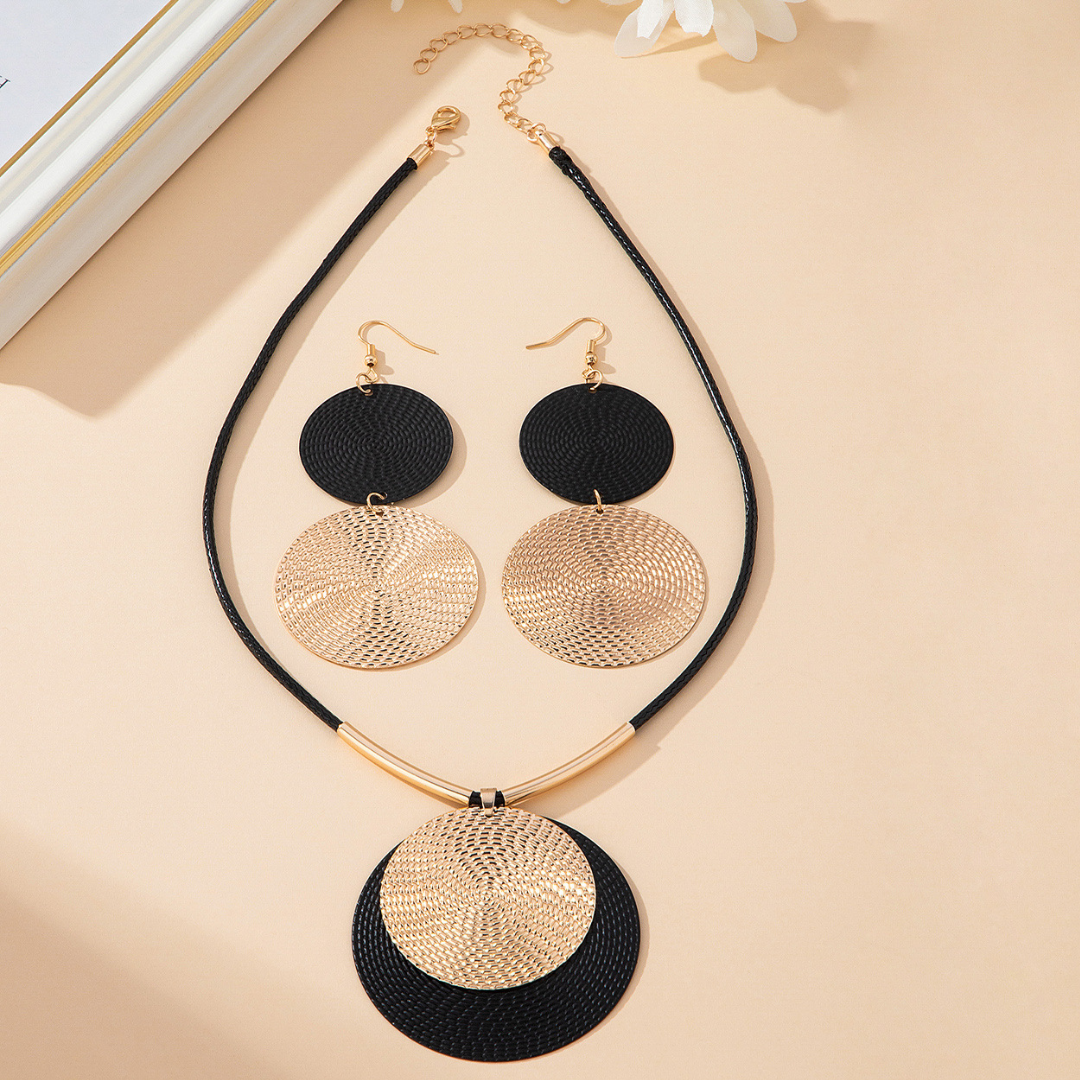 Chic Medallion Set