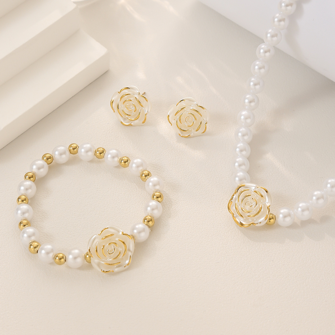 Camellia Pearl Set