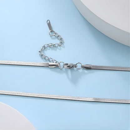 Silvra Edge Necklace