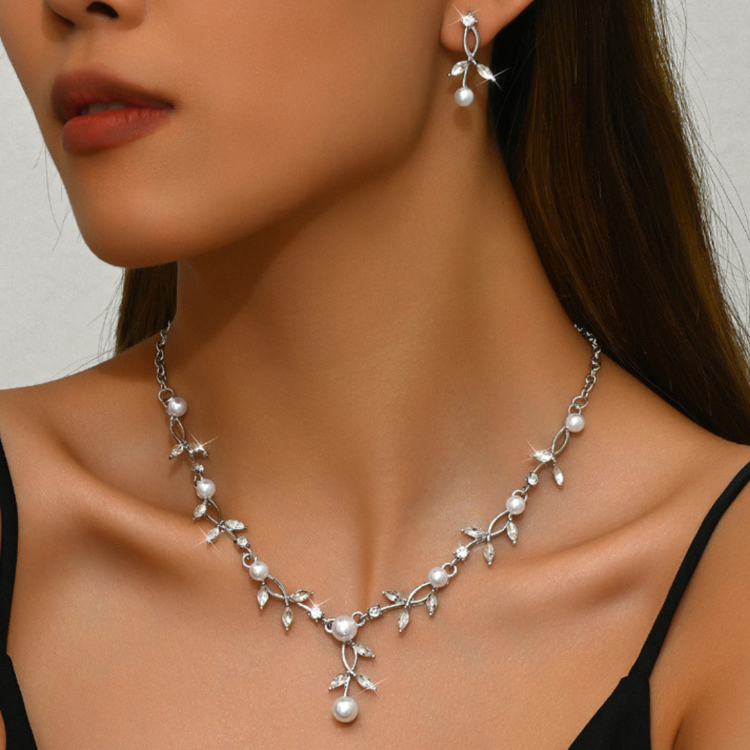 Regal Laurel Set