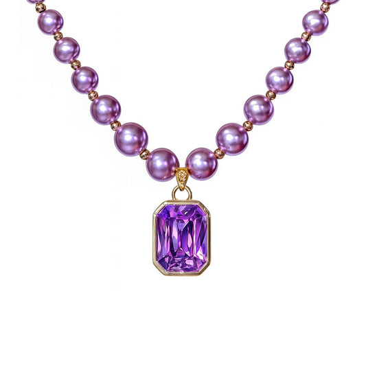 Gleaming Pearl Necklace