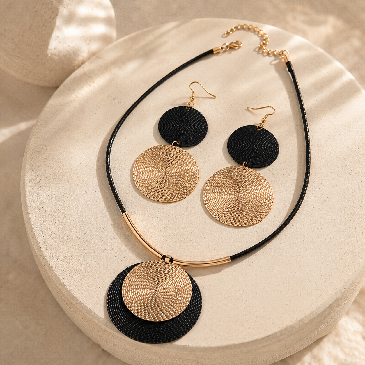 Chic Medallion Set